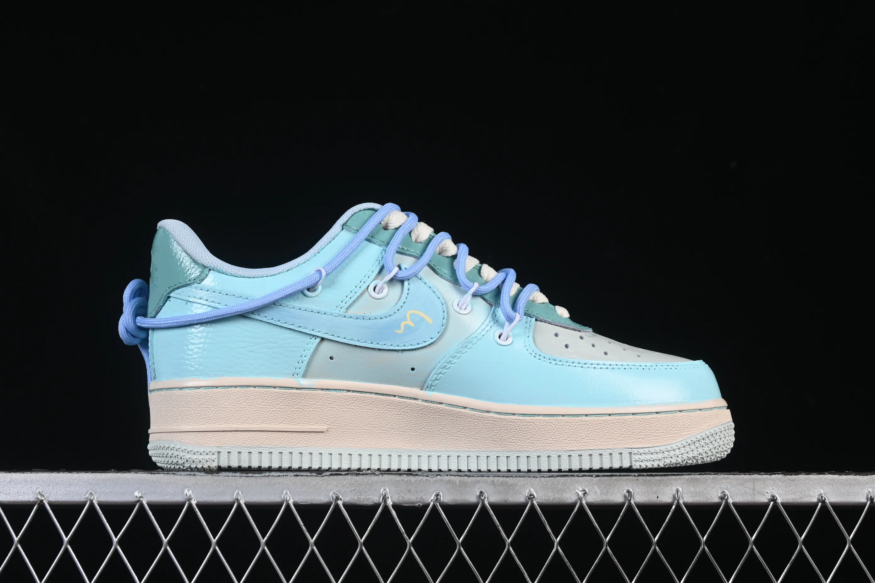 All categories Nk Air Force 1 Air Force series Nk Air Force 1 Low Air Force low-top Nike Air Force 1'07 Low Hand-painted graffiti Blue Sky Flower Island Air Force One low-top casual sneakers KS6968-777